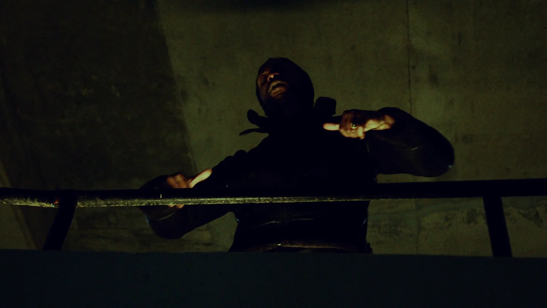 Plaza still 3